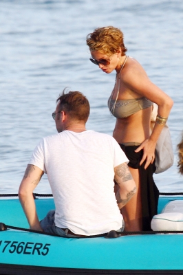 Sarah_and_Tommy_in_Ibiza_15_07_11_281629.jpg