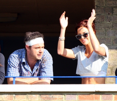 Sarah_Harding_-_Filming_Run_for_your_wife_24_08_11_28429.jpg