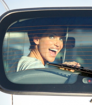 Sarah_Harding_-_Filming_Run_for_your_wife_29_08_11_283029.jpg