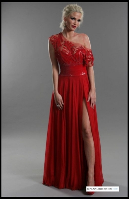 Sarah_Harding_-_Martin_Pope_2011_28129.jpg