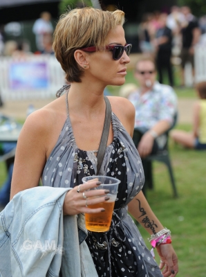 Sarah_Harding_-_Wireless_Festival_Hyde_Park_02_07_11_281029.jpg