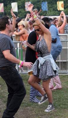 Sarah_Harding_-_Wireless_Festival_Hyde_Park_02_07_11_284529.jpg