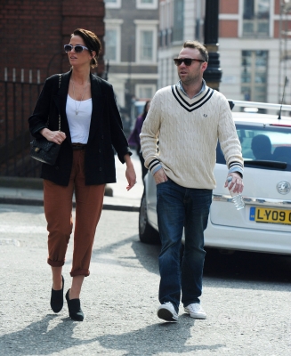 Sarah_Harding_and_Tom_Crane_out_in_London_28_03_11_28129_.jpg