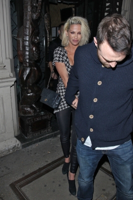 Sarah_Harding_and_Tom_Crane_pictured_leaving_Mahiki_25_01_11_281229.jpg