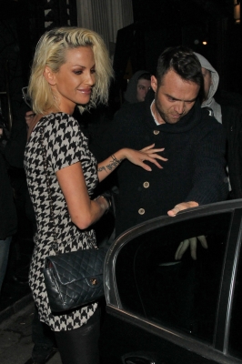 Sarah_Harding_and_Tom_Crane_pictured_leaving_Mahiki_25_01_11_28129_.jpg