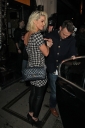 Имя файла=Sarah_Harding_and_Tom_Crane_pictured_leaving_Mahiki_25_01_11_282729.jpg
Размер файла=2090КБ
Размеры=2980x4470
Дата=Март 20, 2012 Sarah_Harding_and_Tom_Crane_pictured_leaving_Mahiki_25_01_11_282729.jpg