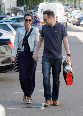 Sarah_Harding_and_Tommy_Crane_in_London_03_05_11_283429.jpg