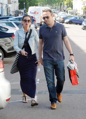 Sarah_Harding_and_Tommy_Crane_in_London_03_05_11_283529.jpg