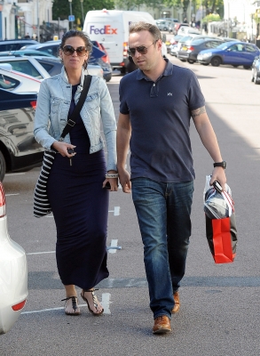 Sarah_Harding_and_Tommy_Crane_in_London_03_05_11_283729.jpg
