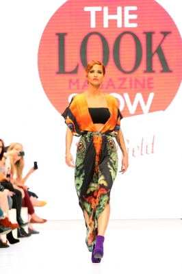 Sarah_Harding_at_Look_Fashion_Show_17_09_11_2810429.jpg