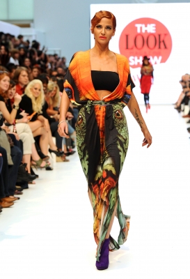 Sarah_Harding_at_Look_Fashion_Show_17_09_11_28929.jpg