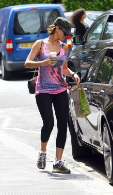 Sarah_Harding_at_Teddington_Film_Studio_s_25_05_11_28529.jpg