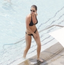Sarah_Harding_by_the_pool_in_Miami_16_06_11_283729.jpg