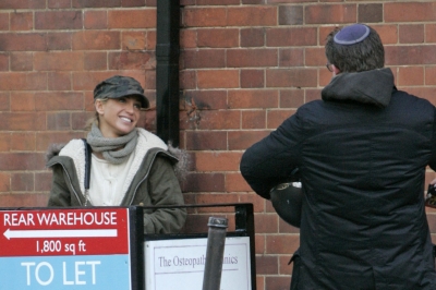 Sarah_Harding_in_Highgate_16_12_11_281629.JPG