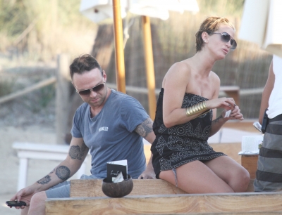 Sarah_Harding_in_Ibiza_06_07_11_281729.jpg