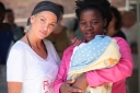 Sarah_Harding_In_South_Africa_For_Comic_Relief_yanvar_2011_28129.jpg