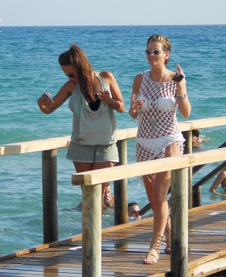 Sarah_Harding_on_holiday_in_Ibiza_05_07_11_281229.jpg