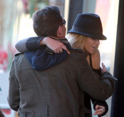 Sarah_Harding_out_and_about_in_London_22_12_11_282029.jpg