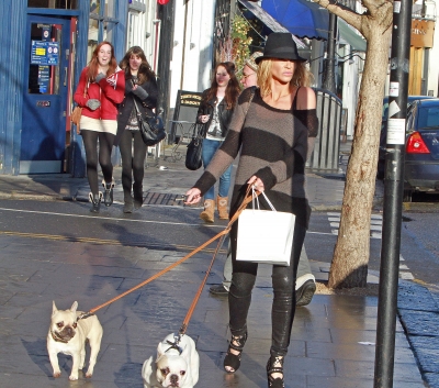 Sarah_Harding_out_and_about_in_London_22_12_11_282829.jpg