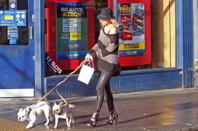 Sarah_Harding_out_and_about_in_London_22_12_11_284529.JPG