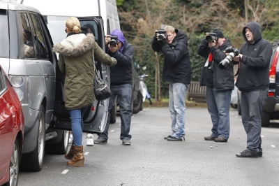 Sarah_Harding_out_in_Primrose_Hill_15_12_11_282729.JPG