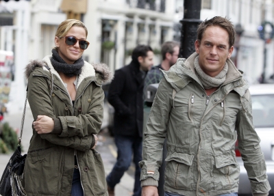 Sarah_Harding_out_in_Primrose_Hill_15_12_11_286029.JPG