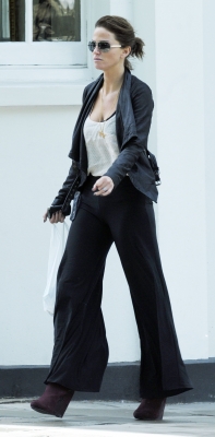 Sarah_Harding_out_in_Primrose_Hill2C_London_26_05_11_281429.jpg