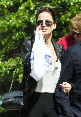 Sarah_Harding_out_in_Primrose_Hill2C_London_26_05_11_28229.jpg