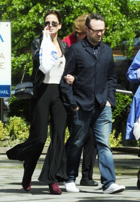 Sarah_Harding_out_in_Primrose_Hill2C_London_26_05_11_28329.jpg