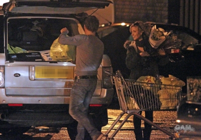 Sarah_Harding_shopping_at_Marks___Spencer_14_12_11_281729.jpg
