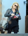 Sarah_Harding_spotted_leaving_her_mother_s_home_07_12_11_281629.jpg