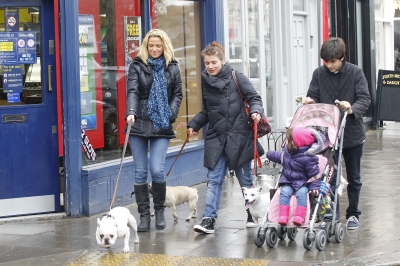 Sarah_Harding_walking_her_dogs_in_Primrose_21_12_11_283529.jpg