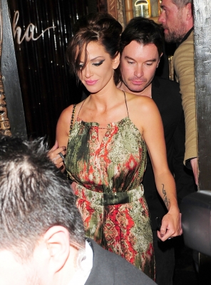 Sarah_leaving_Michael_Evan_birthday_party_at_Mahiki_23_05_11_281529.jpg