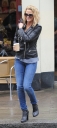Sarah_nips_out_to_grab_a_coffee_in_Primrose_Hill_21_12_11_283829.JPG
