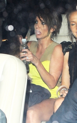 Sarah_Tom_leaving_the_London_Club_and_Bar_awards_6_06_11_281529.jpg