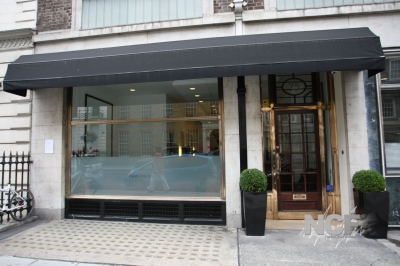 Nadine_Coyle_at_celeb_hairdressers_John_Freda_20_08_10_285529.jpg