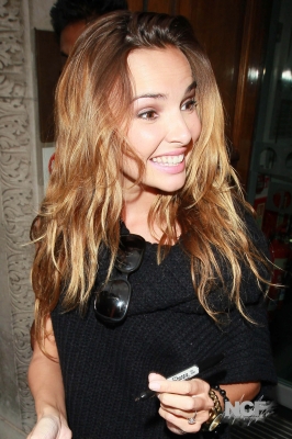 Nadine_Coyle_at_Radio_1_15_09_10_2812229.jpg