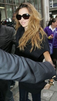 Nadine_Coyle_at_Radio_1_15_09_10_2813629.jpg