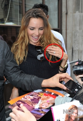 Nadine_Coyle_at_Radio_1_15_09_10_287929.jpg