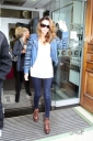 Nadine_Coyle_greeting_fans_at_Radio_1_studios_30_10_10_28729.jpg