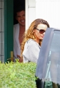Nadine_Coyle_heads_to_the_airport_to_catch_a_flight_27_08_20_283429.jpg