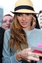 Nadine_Coyle_outside_Real_Radio_manchester_16_09_10_28629.jpg