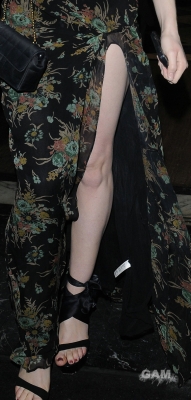 Kim_and_Nicola_leaving_the_Intercontinental_hotel_3_06_10_283529.jpg