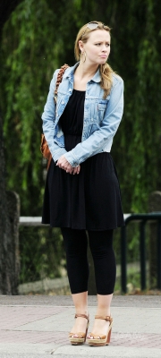 Kimberley_and_Justin_Scott_out_for_lunch_at_Prezzo_25_07_10_28529.jpg