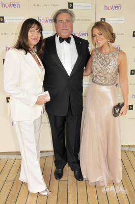 Kimberley_attending_breast_cancer_haven_anniversary_5_06_10_28229.jpg