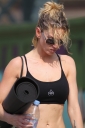 Sarah_Harding_arriving_and_leaving_a_gym_23_03_12_2811429.jpg
