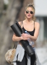 Sarah_Harding_arriving_and_leaving_a_gym_23_03_12_2811629.jpg