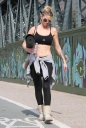 Имя файла=Sarah_Harding_arriving_and_leaving_a_gym_23_03_12_2811829.jpg
Размер файла=1347КБ
Размеры=2711x4024
Дата=Март 24, 2012 Sarah_Harding_arriving_and_leaving_a_gym_23_03_12_2811829.jpg
