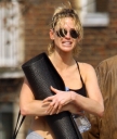 Sarah_Harding_arriving_and_leaving_a_gym_23_03_12_286629.jpg