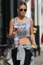 Имя файла=Sarah_Harding_out___about_in_London_22_03_12_283829.JPG
Размер файла=1283КБ
Размеры=3024x4536
Дата=Март 24, 2012 Sarah_Harding_out___about_in_London_22_03_12_283829.JPG